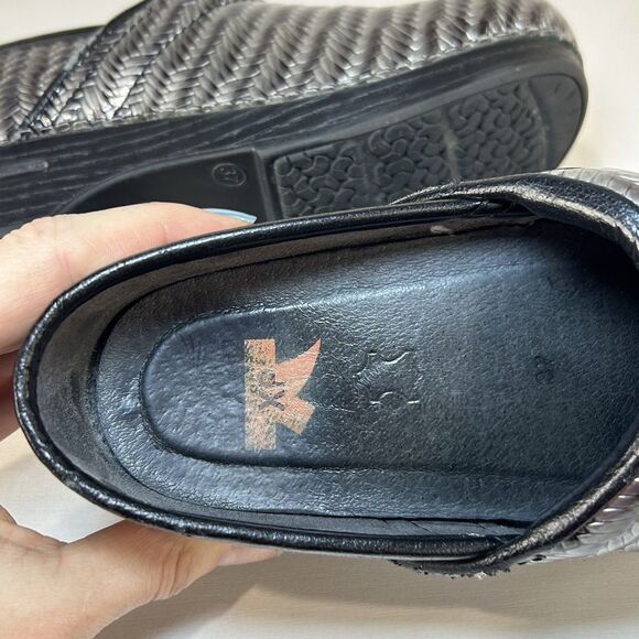 Dansko Pro XP Clogs Comfort Shoes Silver Color Women’s size 37 EU 6.5 US - Picture 7 of 7